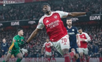 一夜足坛动态：阿森纳4-0横扫晋级“给足面”，罗马那不勒斯2-2