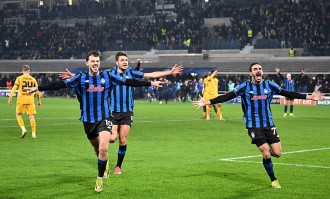 到底谁才是真蓝黑，这一天他们挺起意大利足球的脊梁