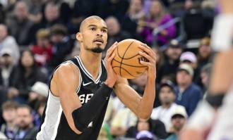 文班亚马26+13努尔基奇17+11+14 马刺大胜爵士