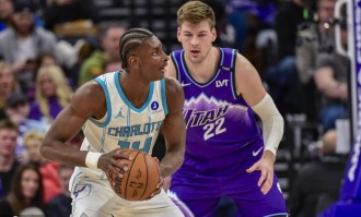 鲍尔17+5+5曼20分 黄蜂9人上双狂胜爵士55分